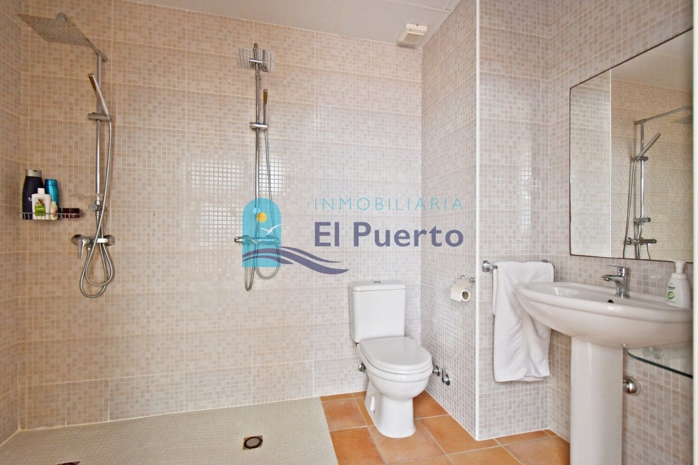 5 soverom Villa til salgs i Isla Plana med svømmebasseng garasje - € 1 399 000 (Ref: 7059162)