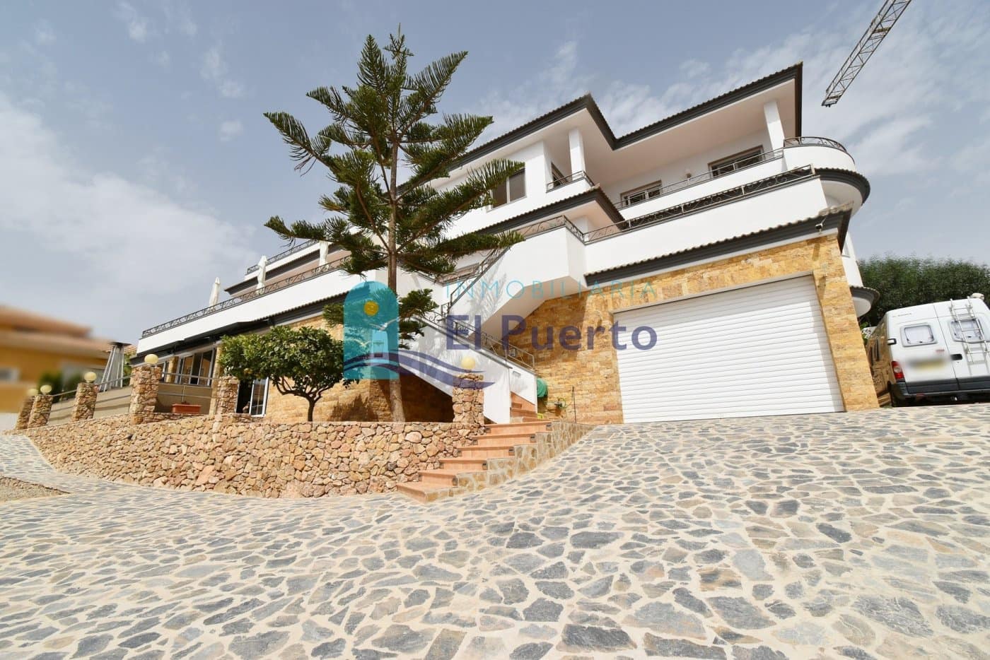 5 soverom Villa til salgs i Isla Plana med svømmebasseng garasje - € 1 399 000 (Ref: 7059162)