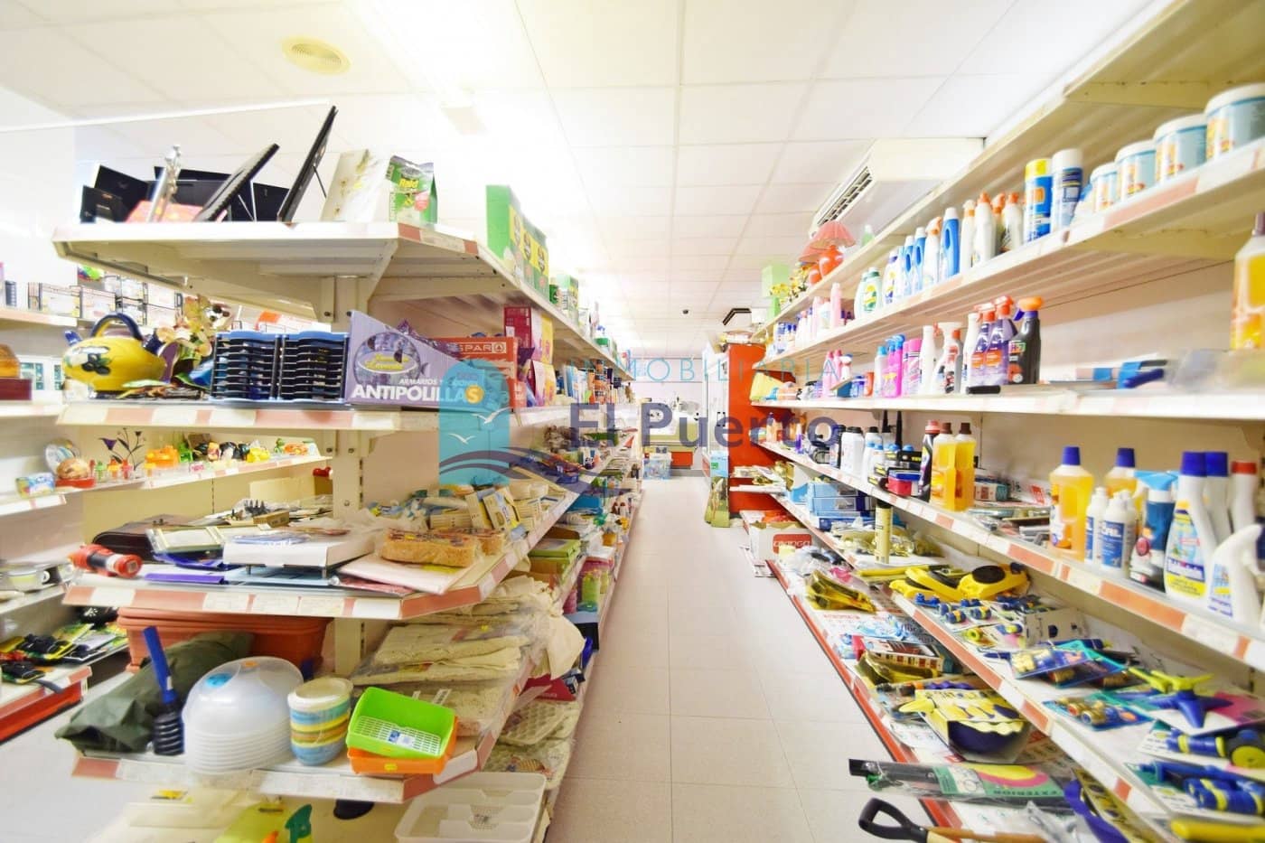 Kommersiell til salgs i Puerto de Mazarron med garasje - € 209 900 (Ref: 7363608)