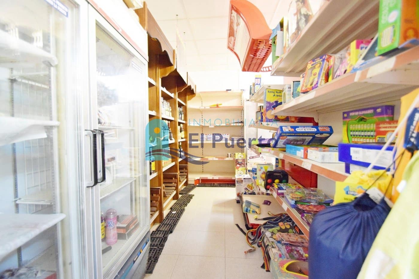 Kommersiell til salgs i Puerto de Mazarron med garasje - € 209 900 (Ref: 7363608)