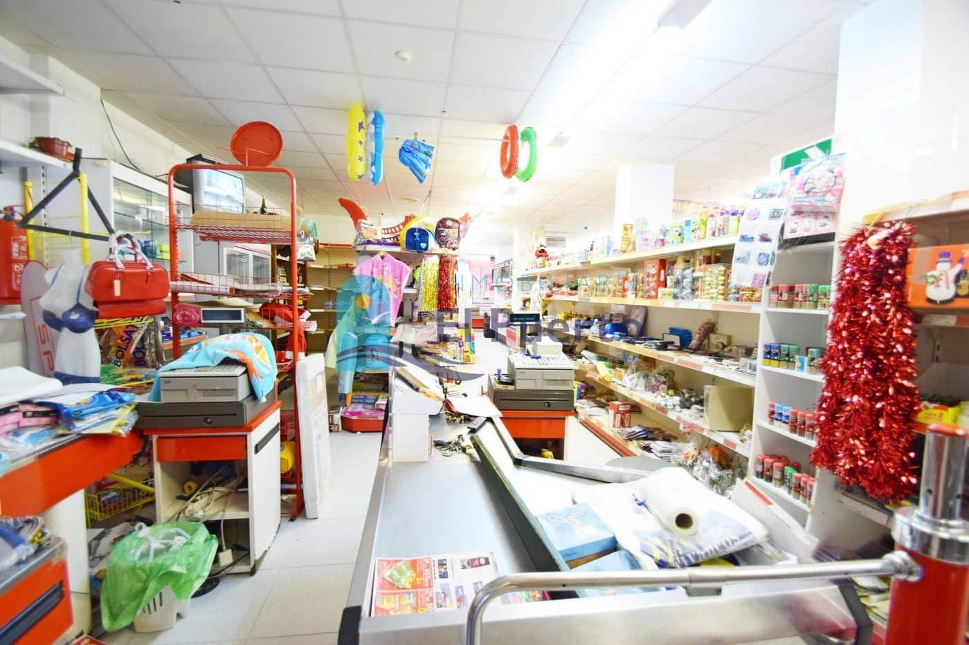 Kommersiell til salgs i Puerto de Mazarron med garasje - € 209 900 (Ref: 7363608)