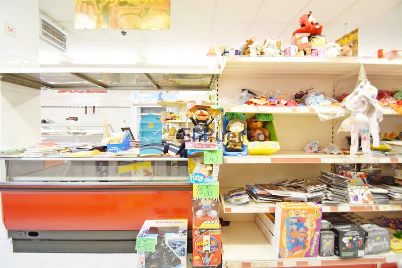 Kommersiell til salgs i Puerto de Mazarron med garasje - € 209 900 (Ref: 7363608)