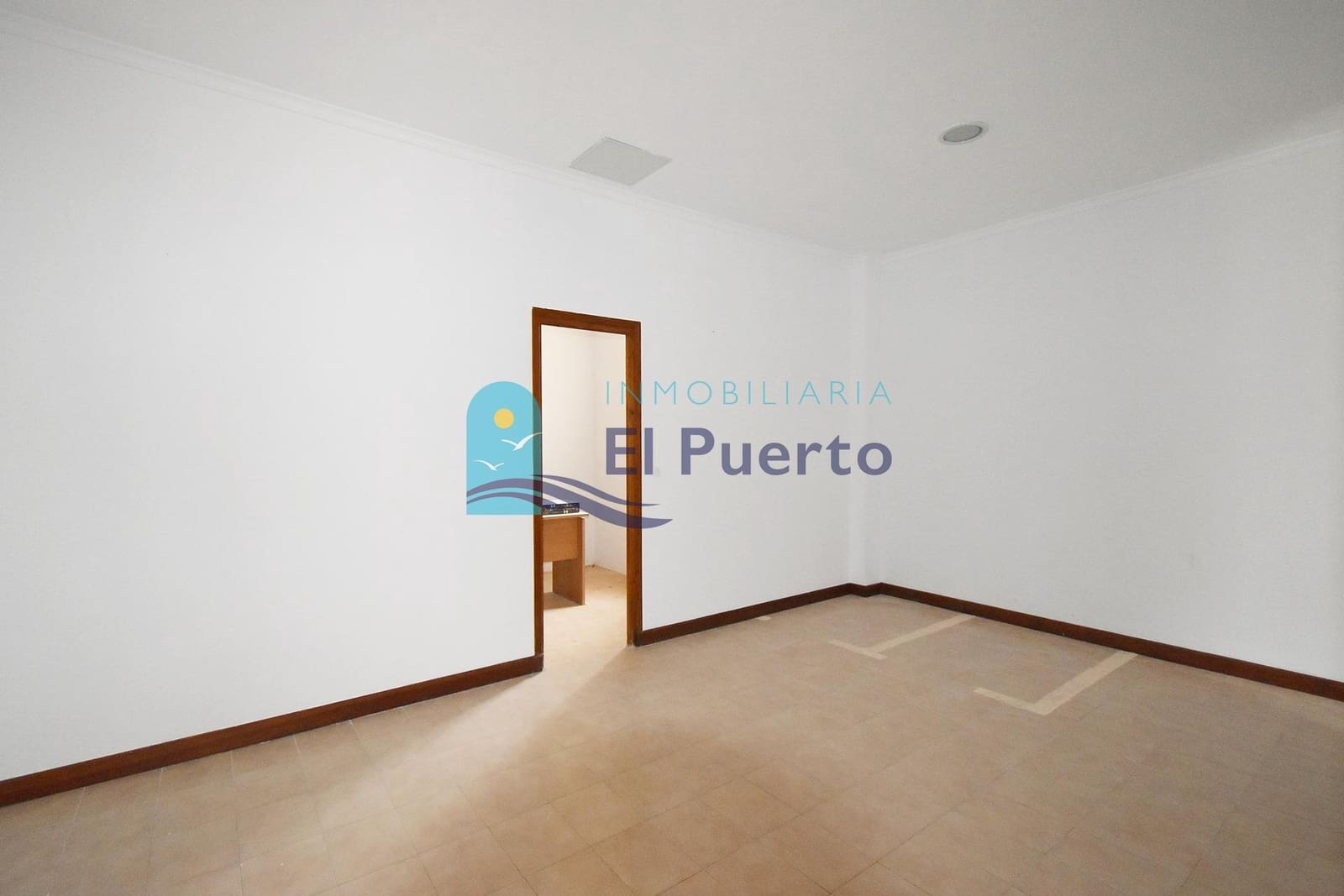 Commerciale in vendita in Puerto de Mazarron - 125.000 € (Rif: 7970138)