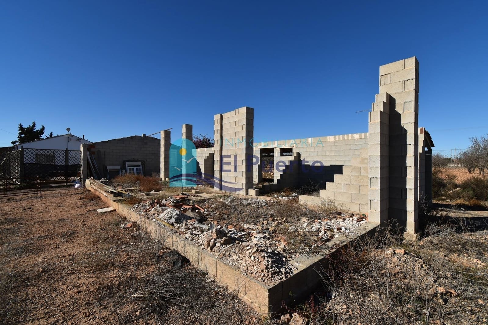 7 soveværelse Finca/Landehus til salg i Campillo de Abajo med swimmingpool - € 299.950 (Ref: 8005675)