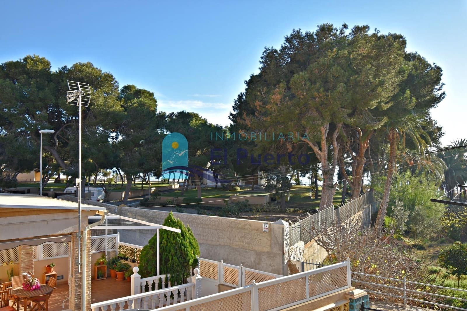 4 soveværelse Lejlighed til salg i Isla Plana - € 325.000 (Ref: 8017371)