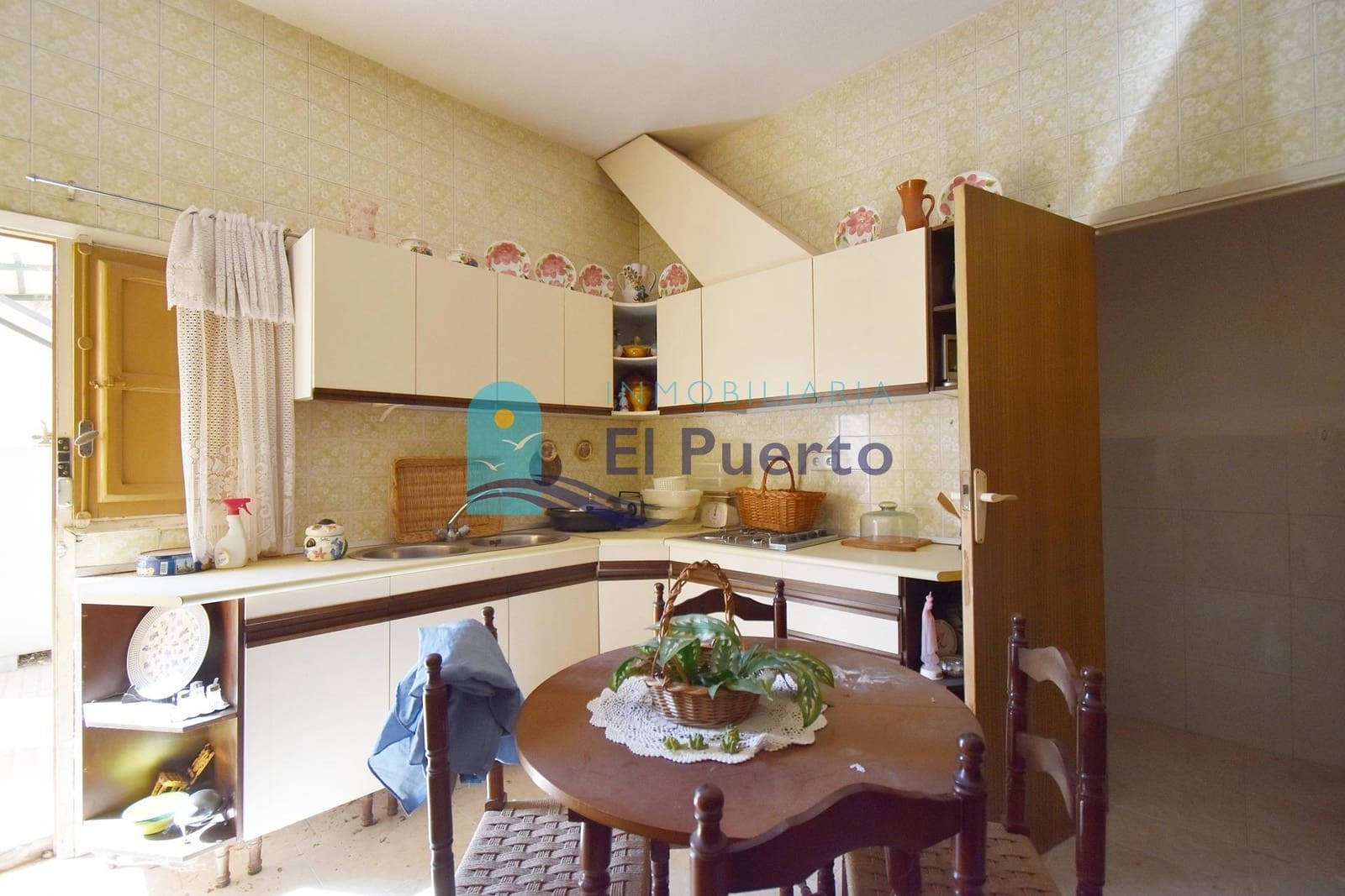 5 soveværelse Finca/Landehus til salg i Cuevas de Reyllo med swimmingpool - € 150.000 (Ref: 8423424)