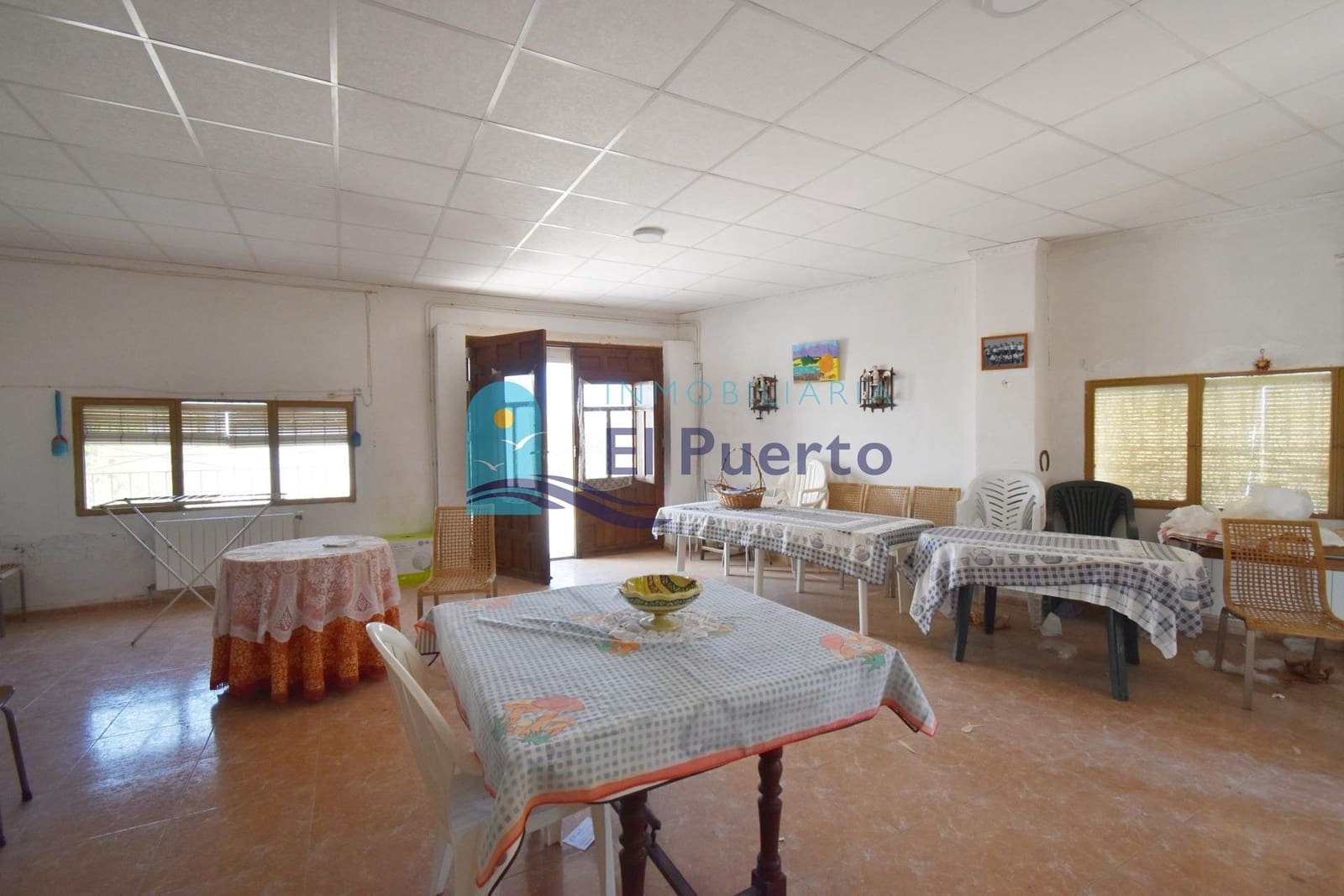 5 soveværelse Finca/Landehus til salg i Cuevas de Reyllo med swimmingpool - € 150.000 (Ref: 8423424)