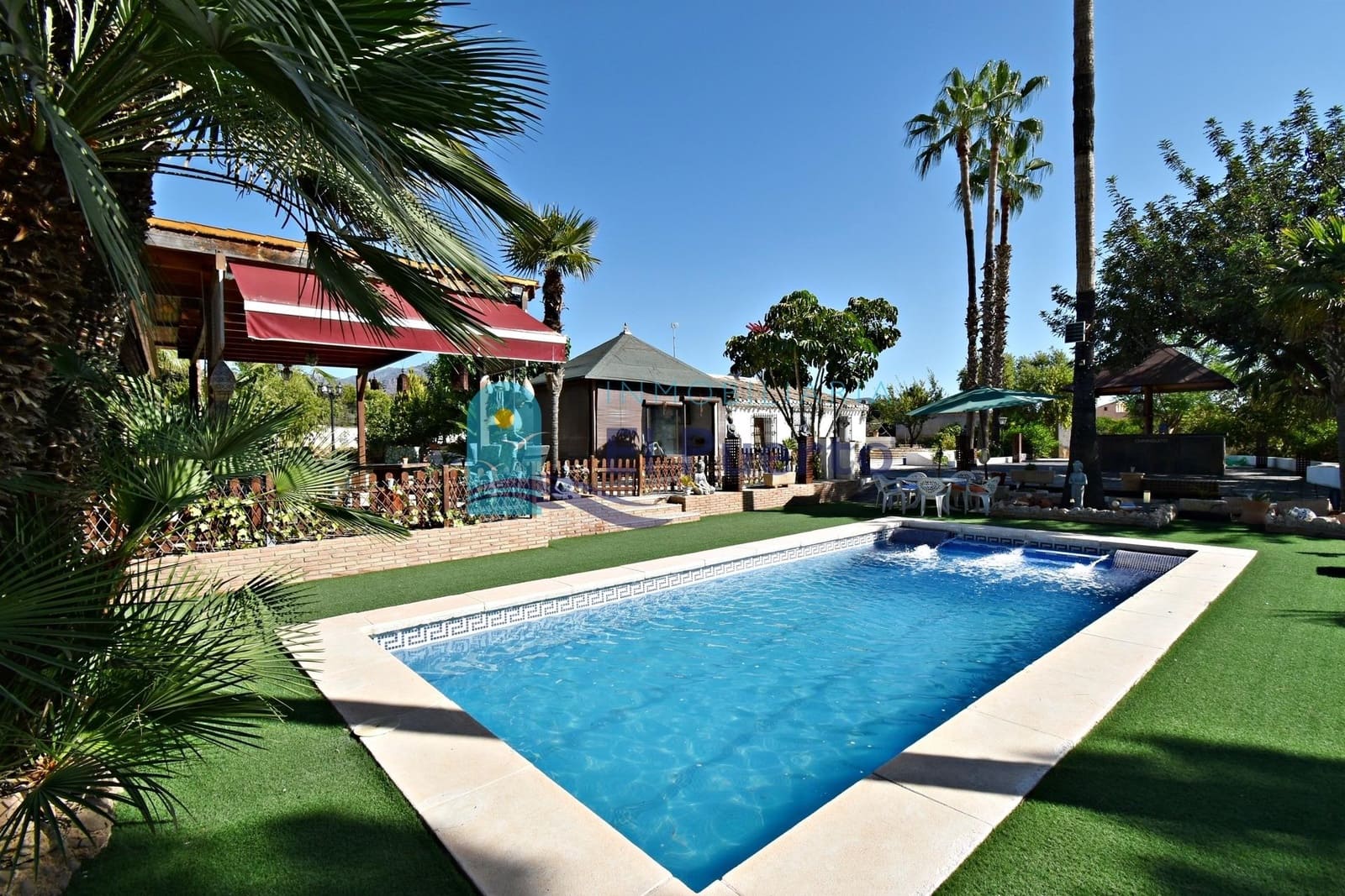 4 soveværelse Finca/Landehus til salg i Totana med swimmingpool garage - € 390.000 (Ref: 8434459)