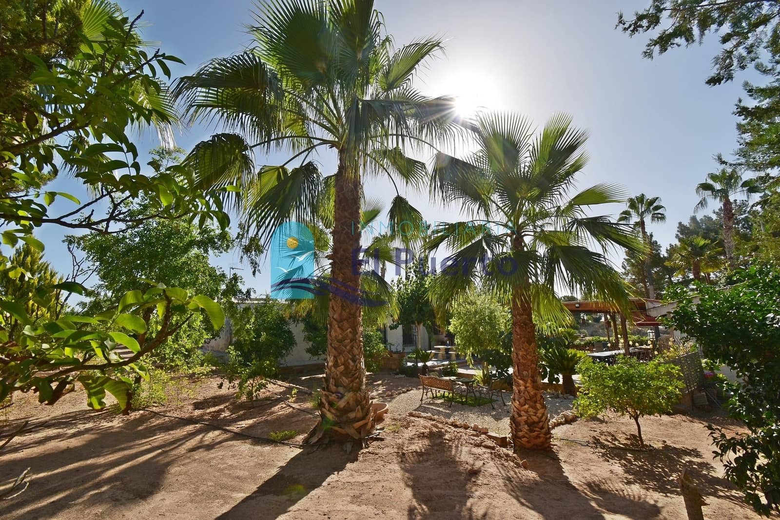 4 soveværelse Finca/Landehus til salg i Totana med swimmingpool garage - € 390.000 (Ref: 8434459)