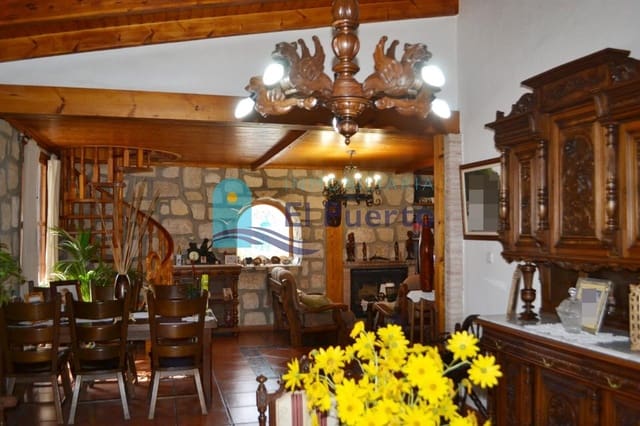 4 bedroom Villa for sale in Totana with pool garage - € 399,000 (Ref: 8450132)