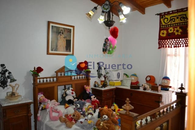 4 bedroom Villa for sale in Totana with pool garage - € 399,000 (Ref: 8450132)