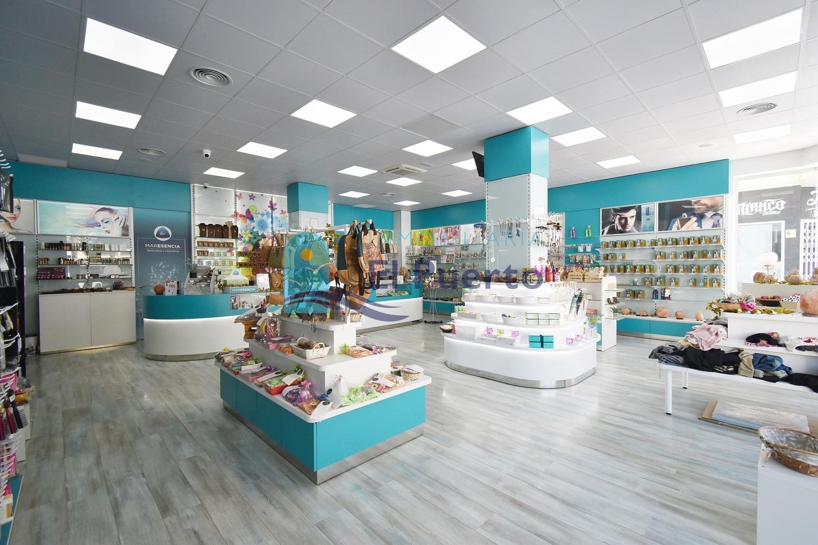 Local Commercial à vendre à Puerto de Mazarron - 190 000 € (Ref: 8456905)