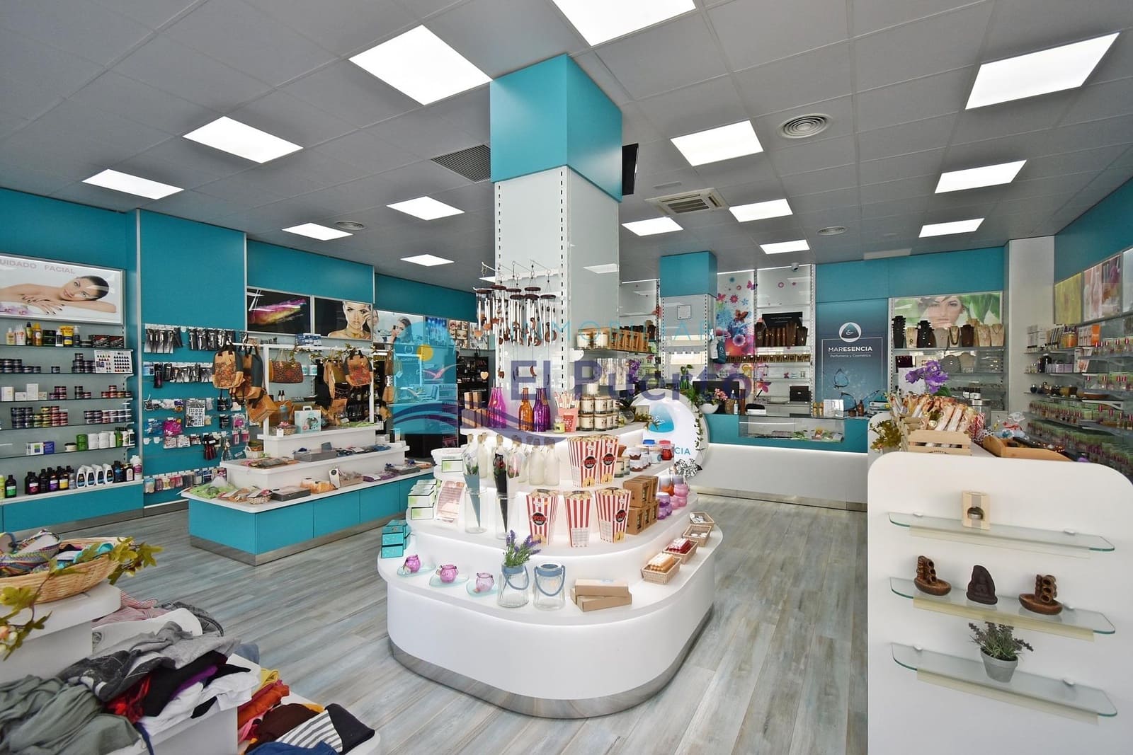 Local Commercial à vendre à Puerto de Mazarron - 190 000 € (Ref: 8456905)