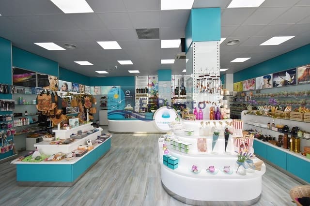 Commercieel te koop in Puerto de Mazarron, Mazarrón - € 190.000 (Ref: 8456905)