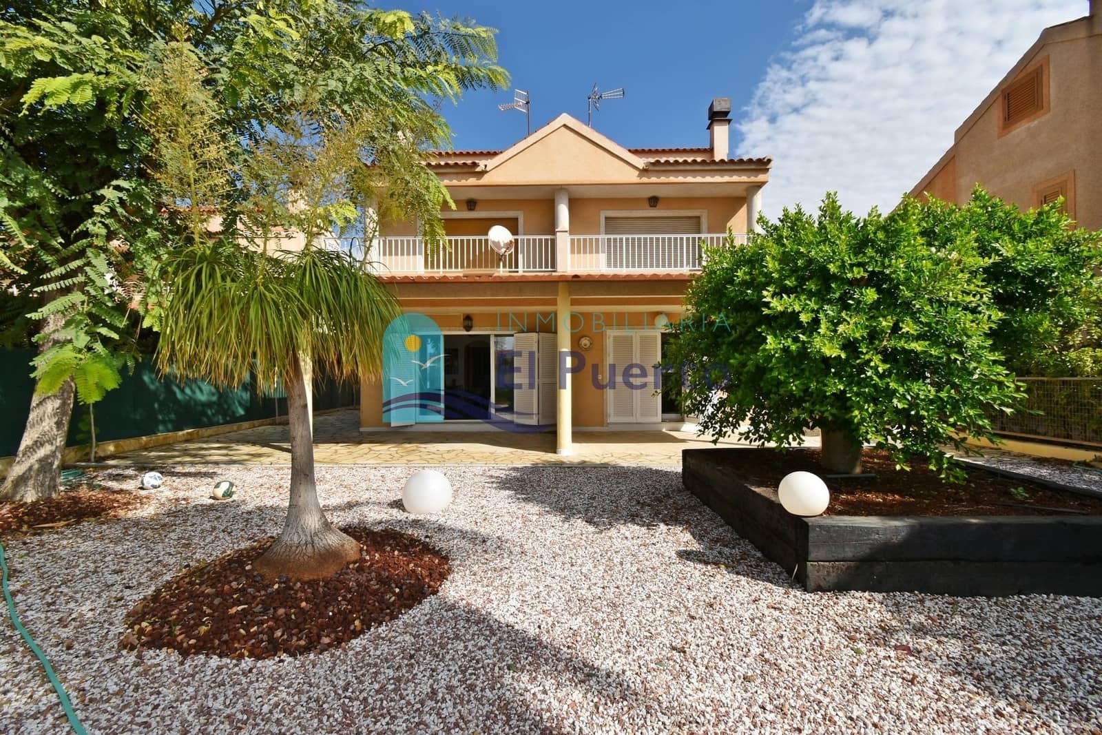 8 slaapkamer Villa te koop in Puerto de Mazarron met zwembad - € 623.900 (Ref: 8549515)