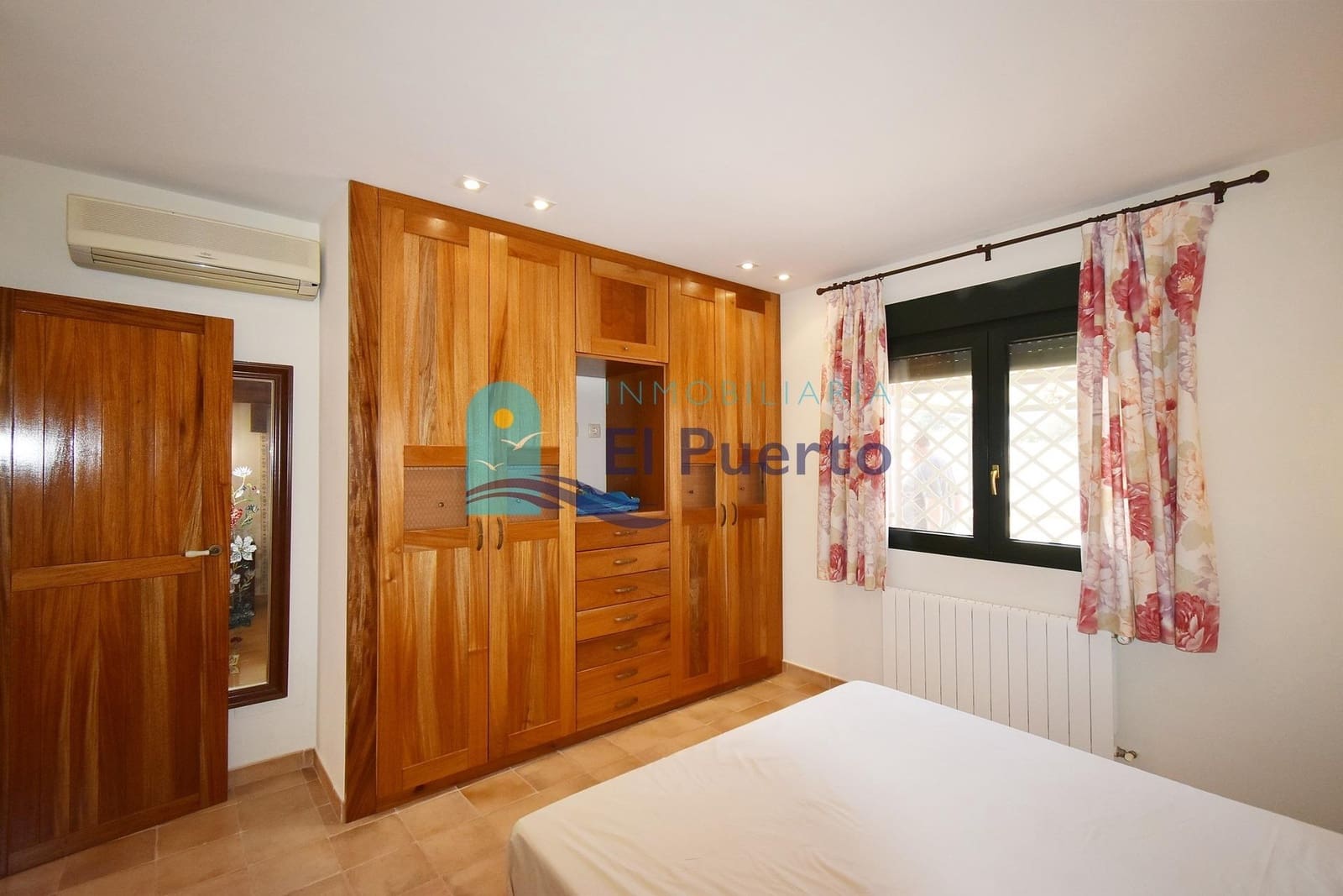 3 soveværelse Finca/Landehus til salg i Totana med swimmingpool garage - € 636.900 (Ref: 8559676)