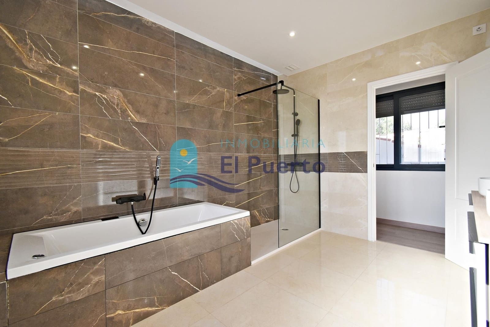 4 chambre Villa/Maison à vendre à Bolnuevo avec piscine garage - 1 500 000 € (Ref: 8564912)