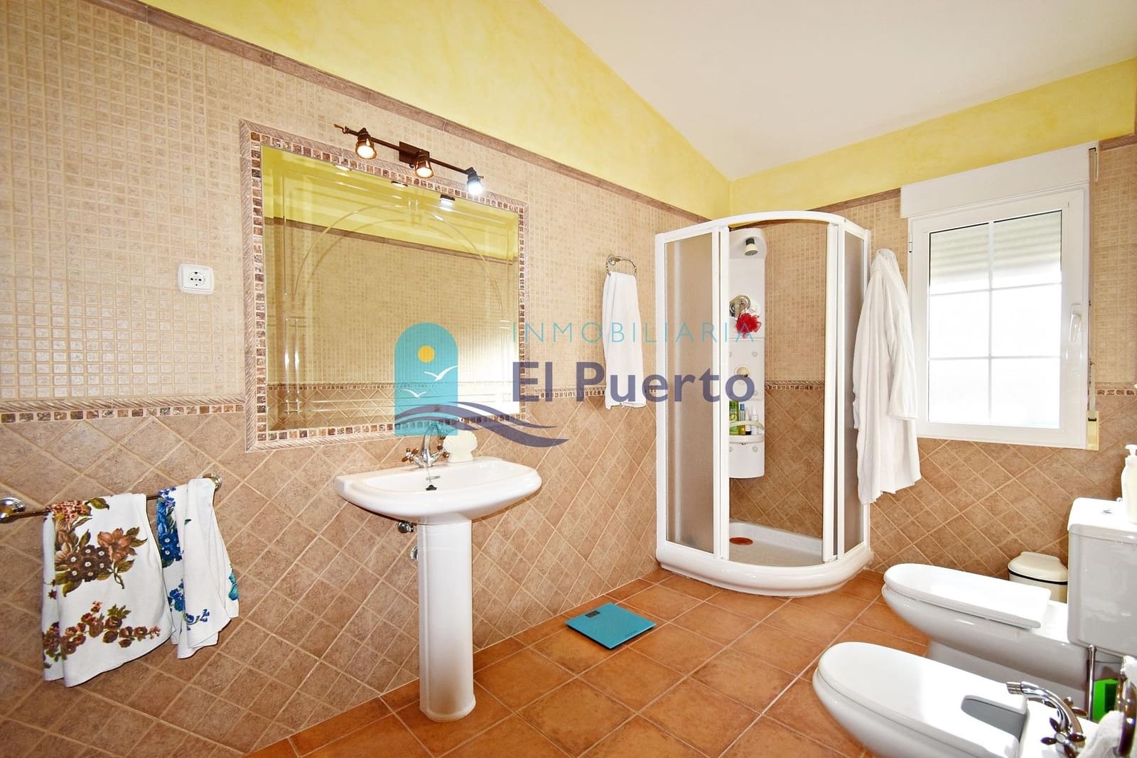 6 sypialnia Finka/Dom wiejski na sprzedaż w Leiva z basenem - 600 000 € (Ref: 8576665)