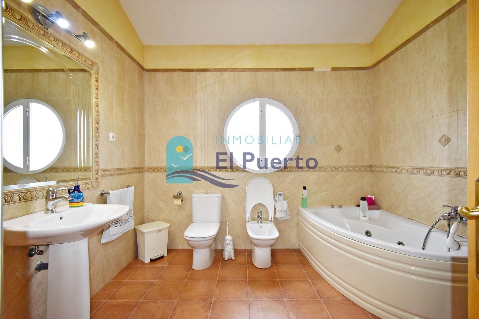 6 sypialnia Finka/Dom wiejski na sprzedaż w Leiva z basenem - 600 000 € (Ref: 8576665)