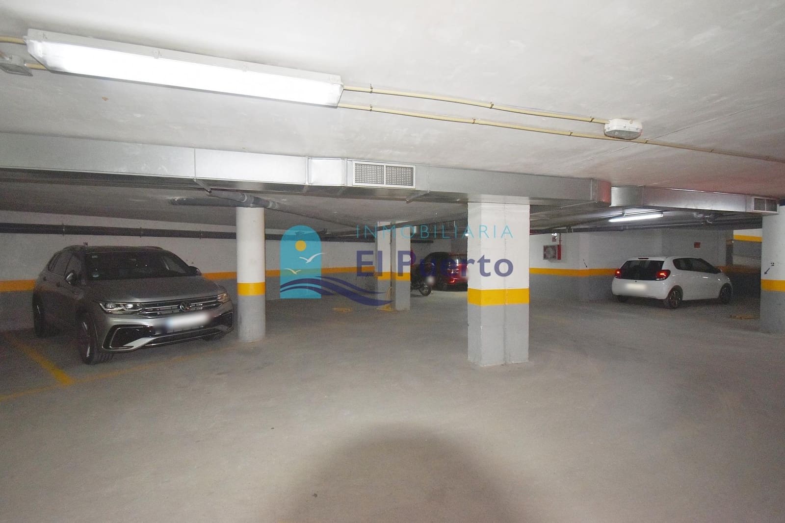 Garage til salg i Puerto de Mazarron - € 28.000 (Ref: 8652828)