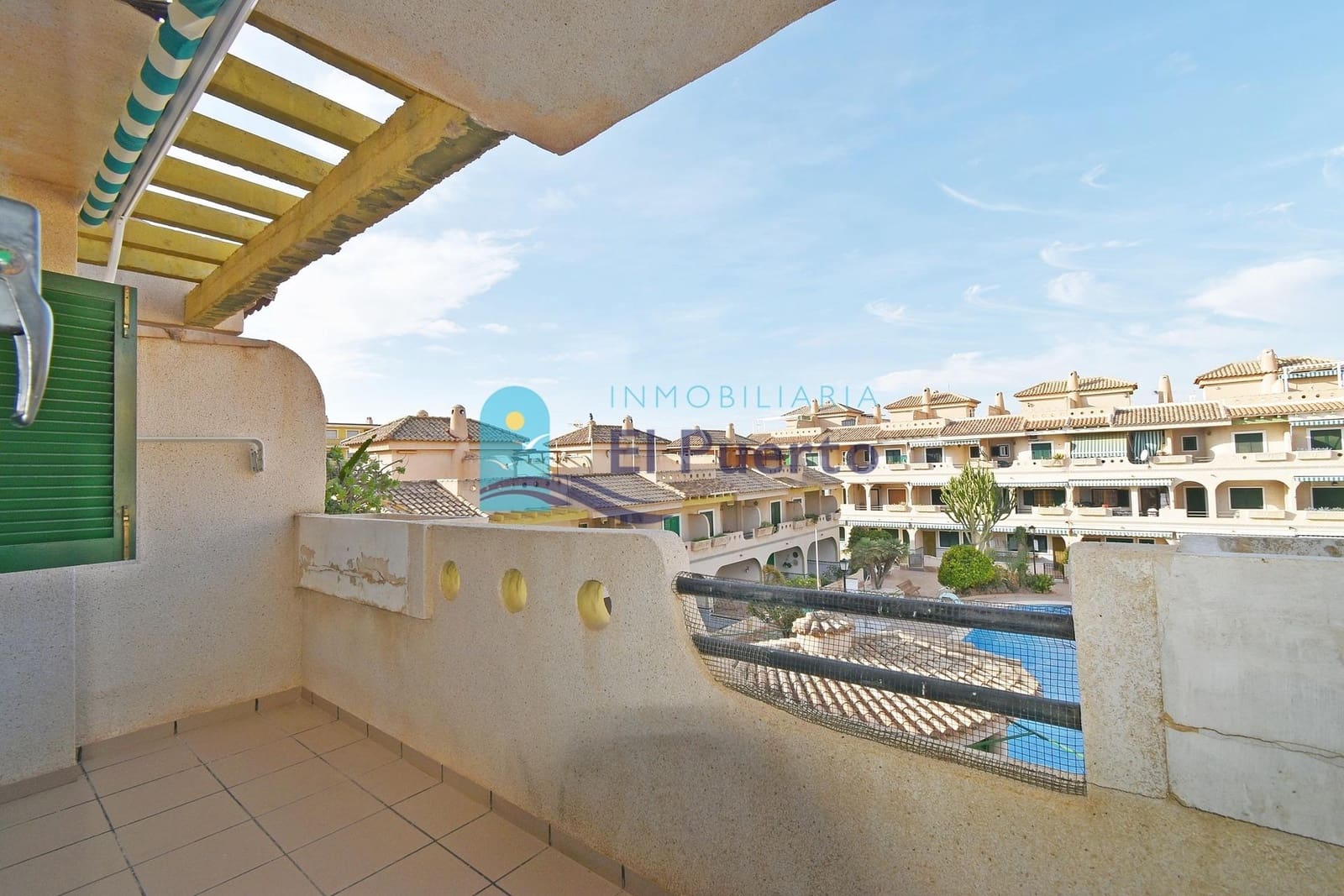 1 soverom Penthouse til salgs i Puerto de Mazarron med svømmebasseng - € 145 000 (Ref: 8708126)