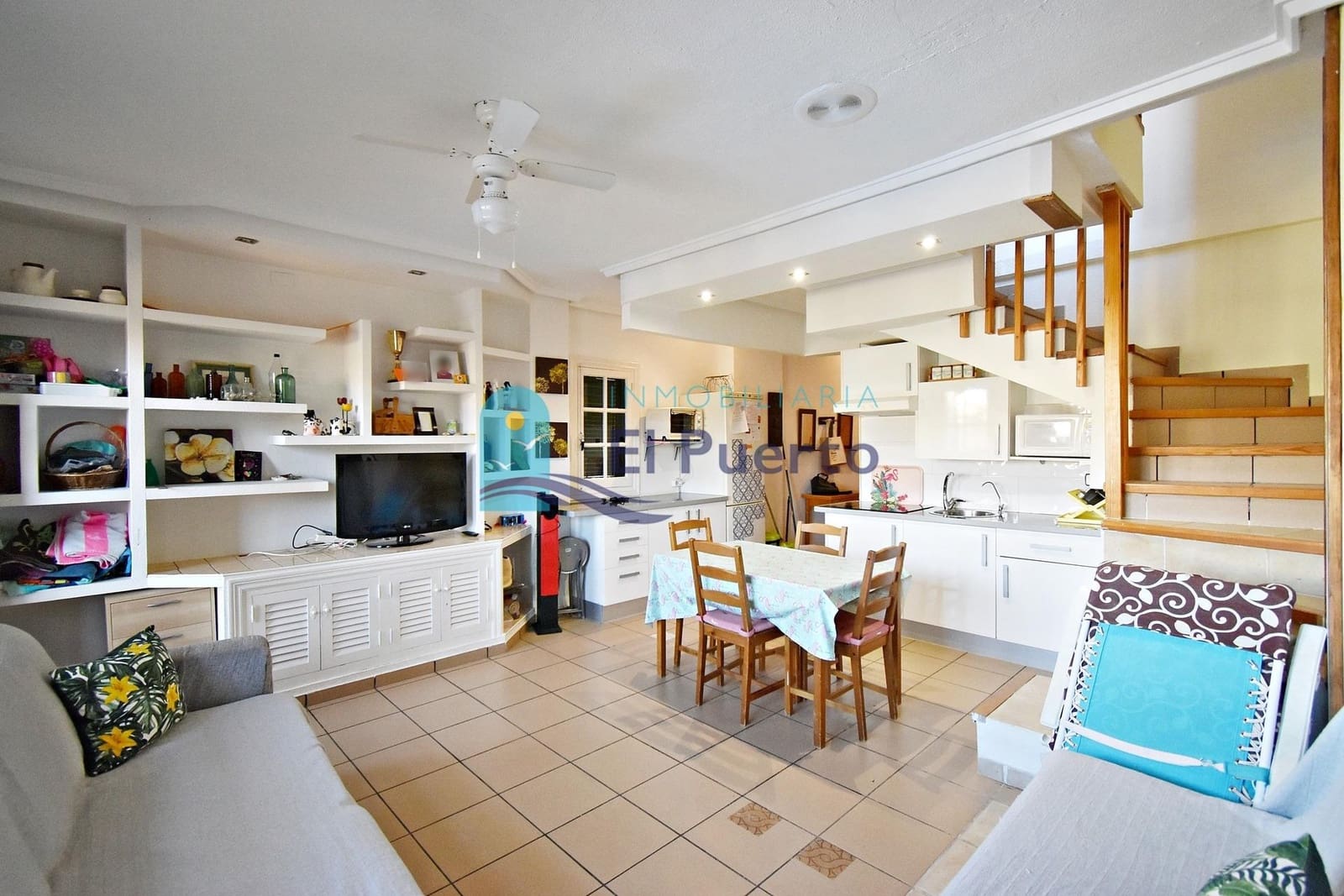 1 soverom Penthouse til salgs i Puerto de Mazarron med svømmebasseng - € 145 000 (Ref: 8708126)