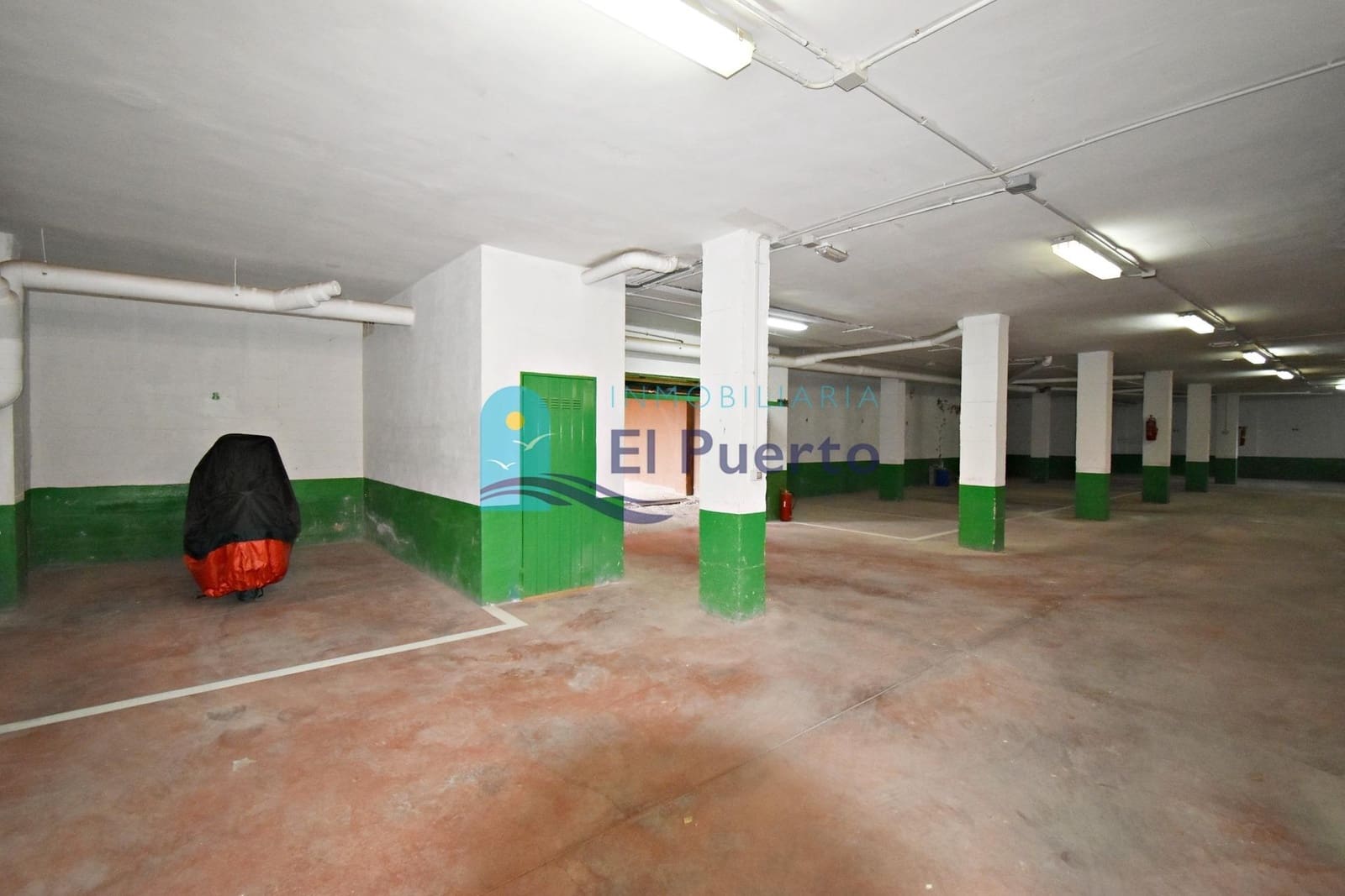 Garage te koop in Puerto de Mazarron - € 24.000 (Ref: 8729773)