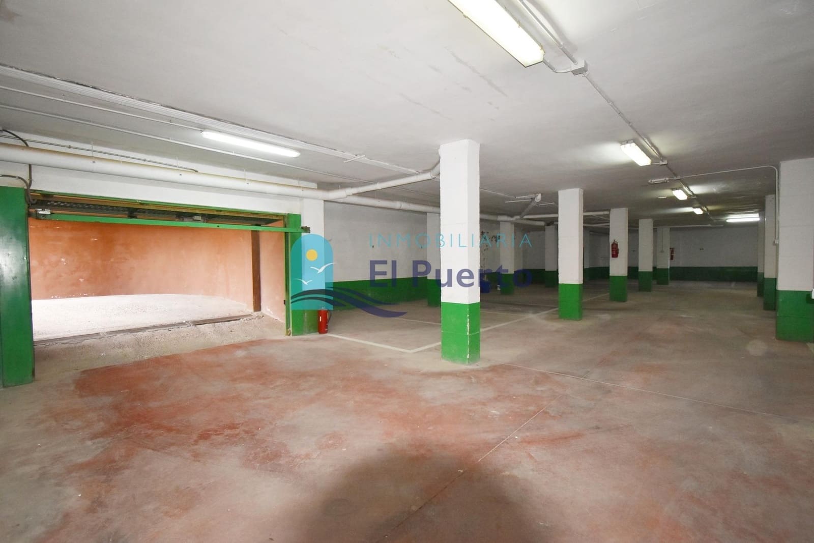 Garage te koop in Puerto de Mazarron - € 14.000 (Ref: 8729774)