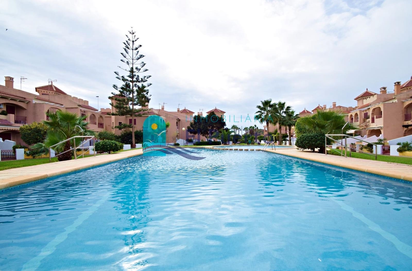 2 slaapkamer Appartement te koop in Puerto de Mazarron met zwembad - € 248.995 (Ref: 8778549)