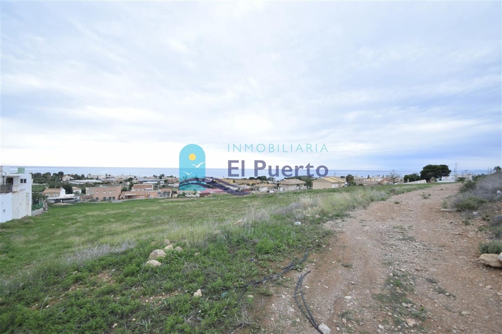 Teren niezagospodarowany na sprzedaż w Isla Plana - 157 000 € (Ref: 8954452)