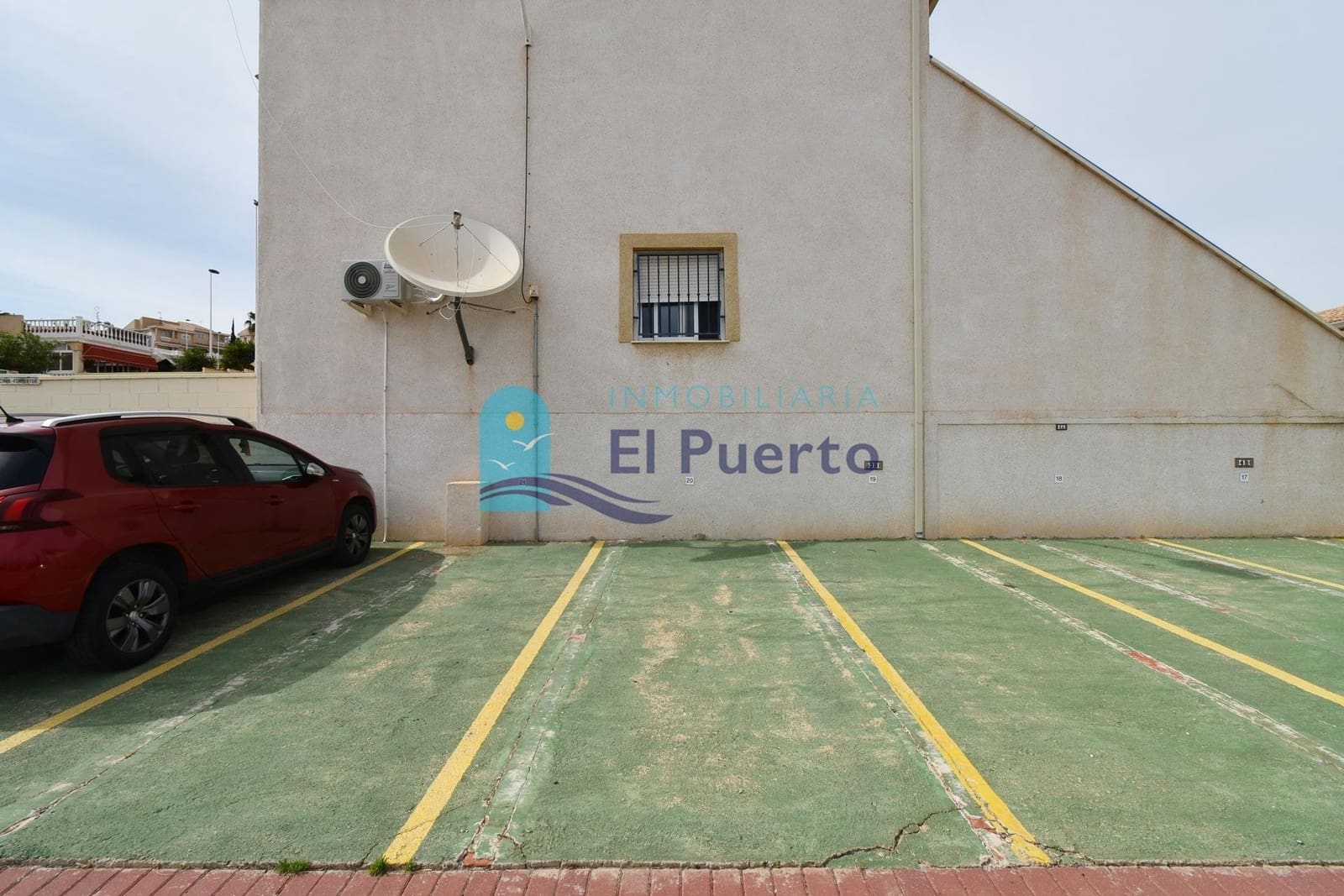 2 bedroom Penthouse for sale in Alamillo with pool garage - € 155,000 (Ref: 8954455)