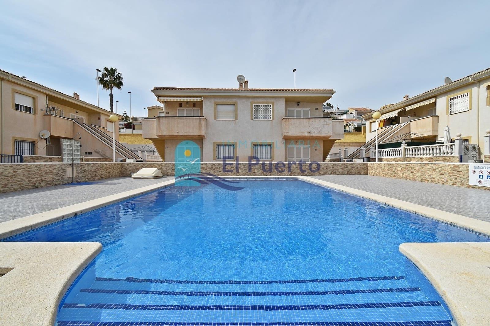 2 bedroom Penthouse for sale in Alamillo with pool garage - € 155,000 (Ref: 8954455)