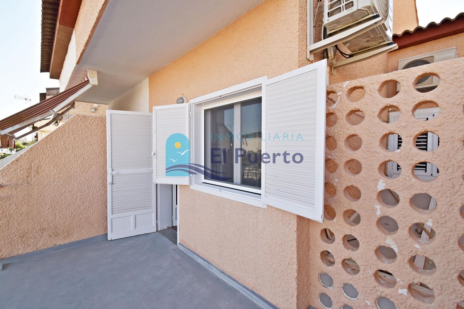3 quarto Apartamento para venda em Puerto de Mazarron com piscina - 231 000 € (Ref: 9197803)