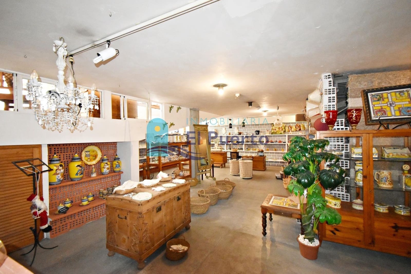 Commercieel te koop in Puerto de Mazarron - € 169.000 (Ref: 9326544)