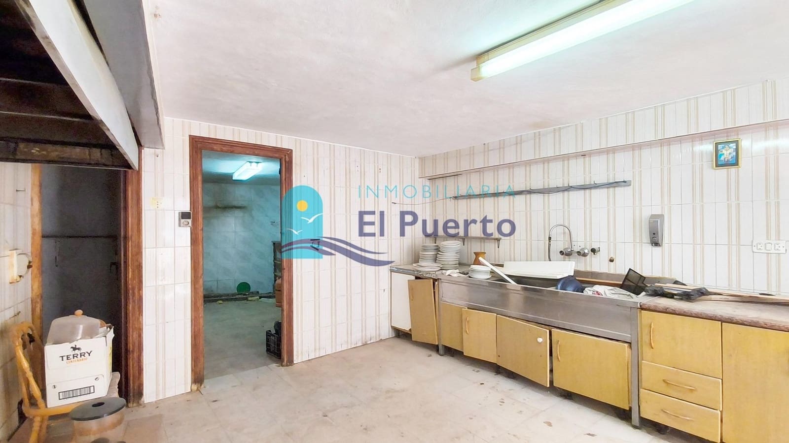 Kommersiell til salgs i Puerto de Mazarron - € 55 000 (Ref: 9433628)