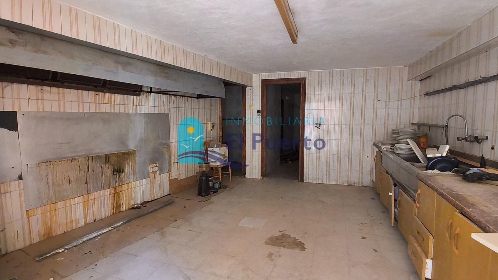 Kommersiell til salgs i Puerto de Mazarron - € 55 000 (Ref: 9433628)