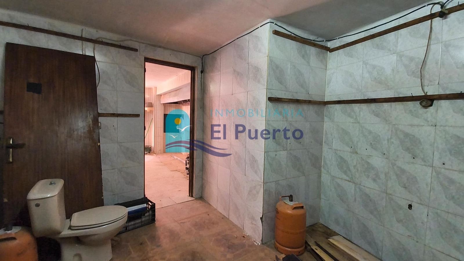 Kommersiell til salgs i Puerto de Mazarron - € 55 000 (Ref: 9433628)