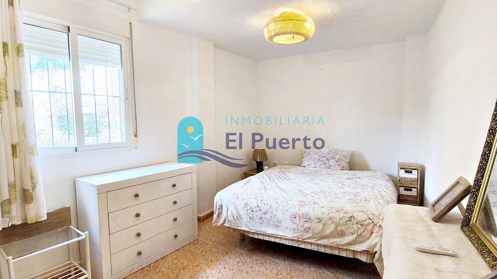Apartamento de 2 habitaciones en Puerto de Mazarron en venta con piscina - 120.000 € (Ref: 9440622)