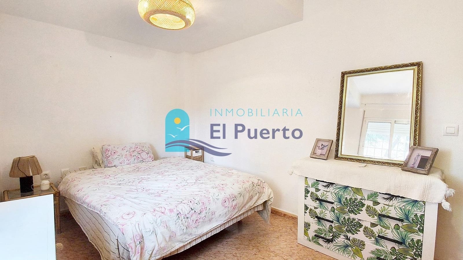 Apartamento de 2 habitaciones en Puerto de Mazarron en venta con piscina - 120.000 € (Ref: 9440622)