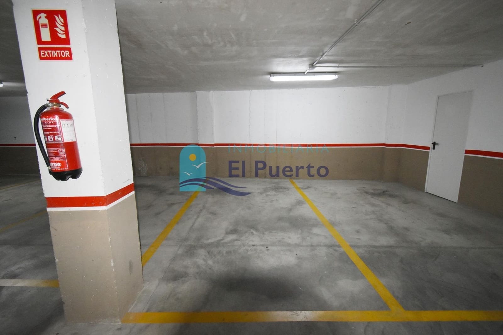 Garage til salg i Puerto de Mazarron - € 18.000 (Ref: 9530707)