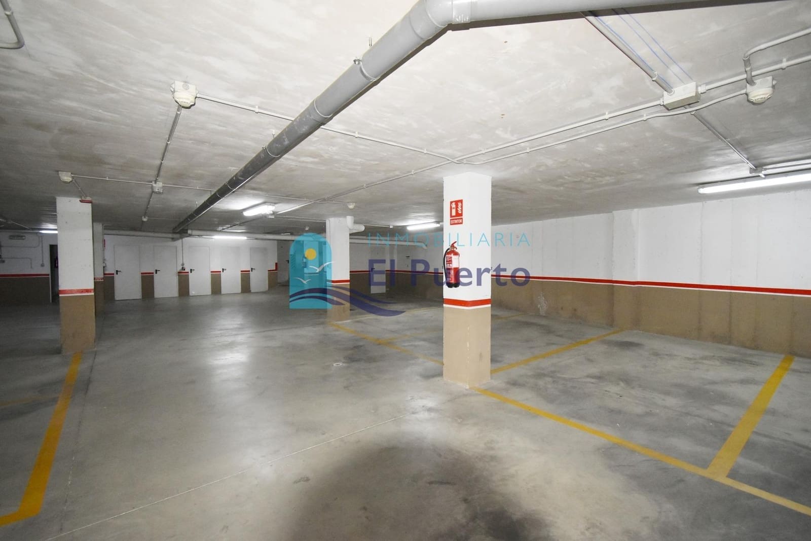 Garage til salg i Puerto de Mazarron - € 18.000 (Ref: 9530707)