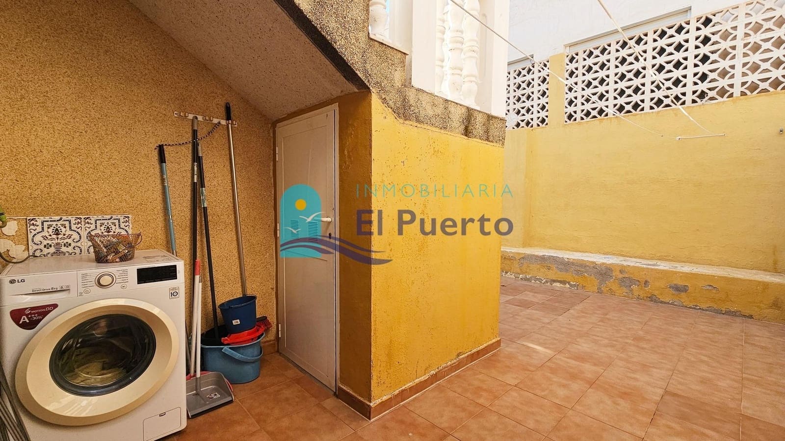 2 bedroom Villa for sale in Alamillo - € 176,000 (Ref: 9599629)