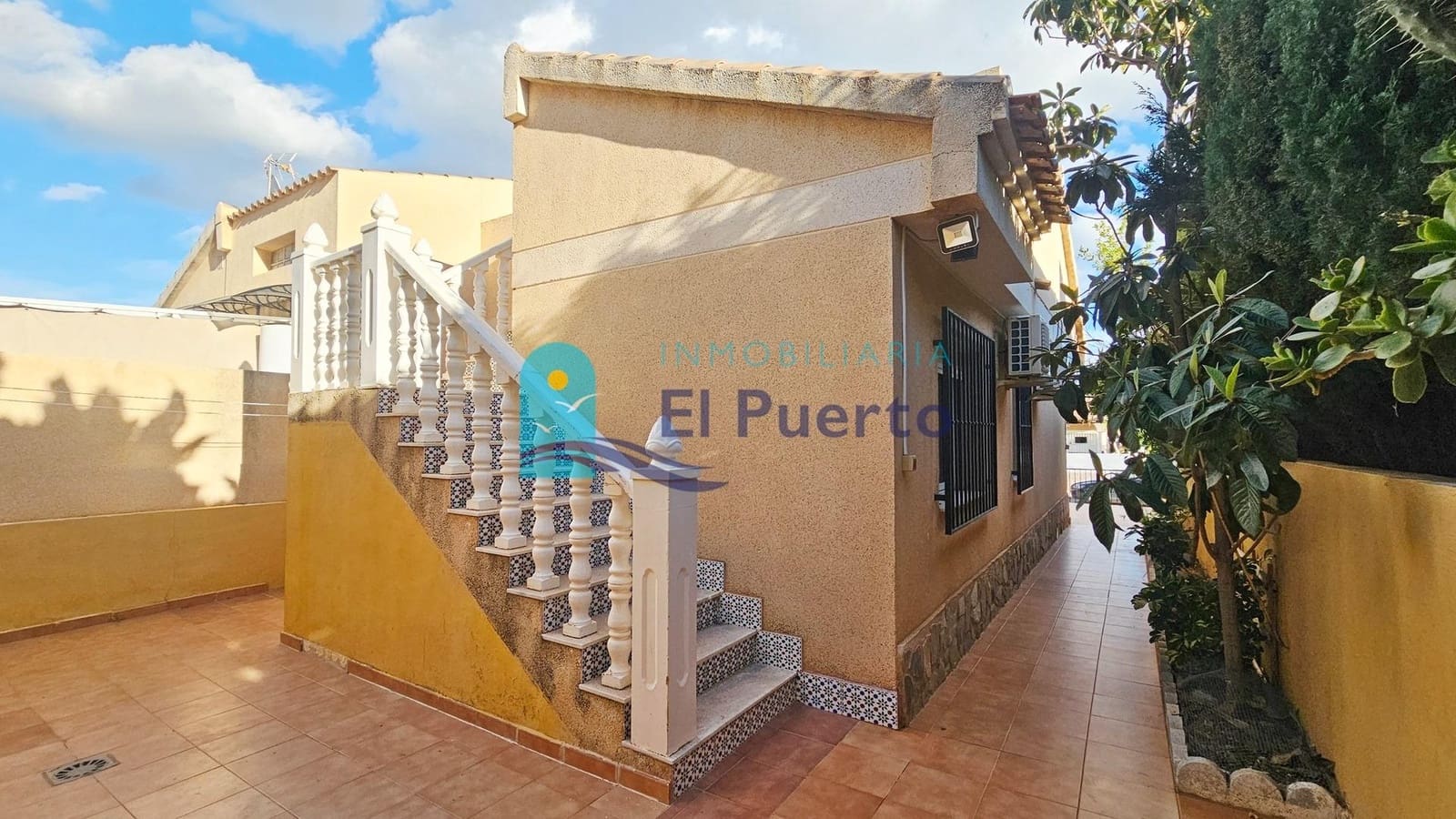 2 bedroom Villa for sale in Alamillo - € 176,000 (Ref: 9599629)