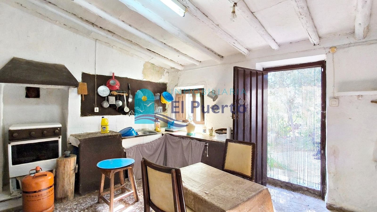 5 bedroom Finca/Country House for sale in Pastrana with garage - € 99,900 (Ref: 9615620)