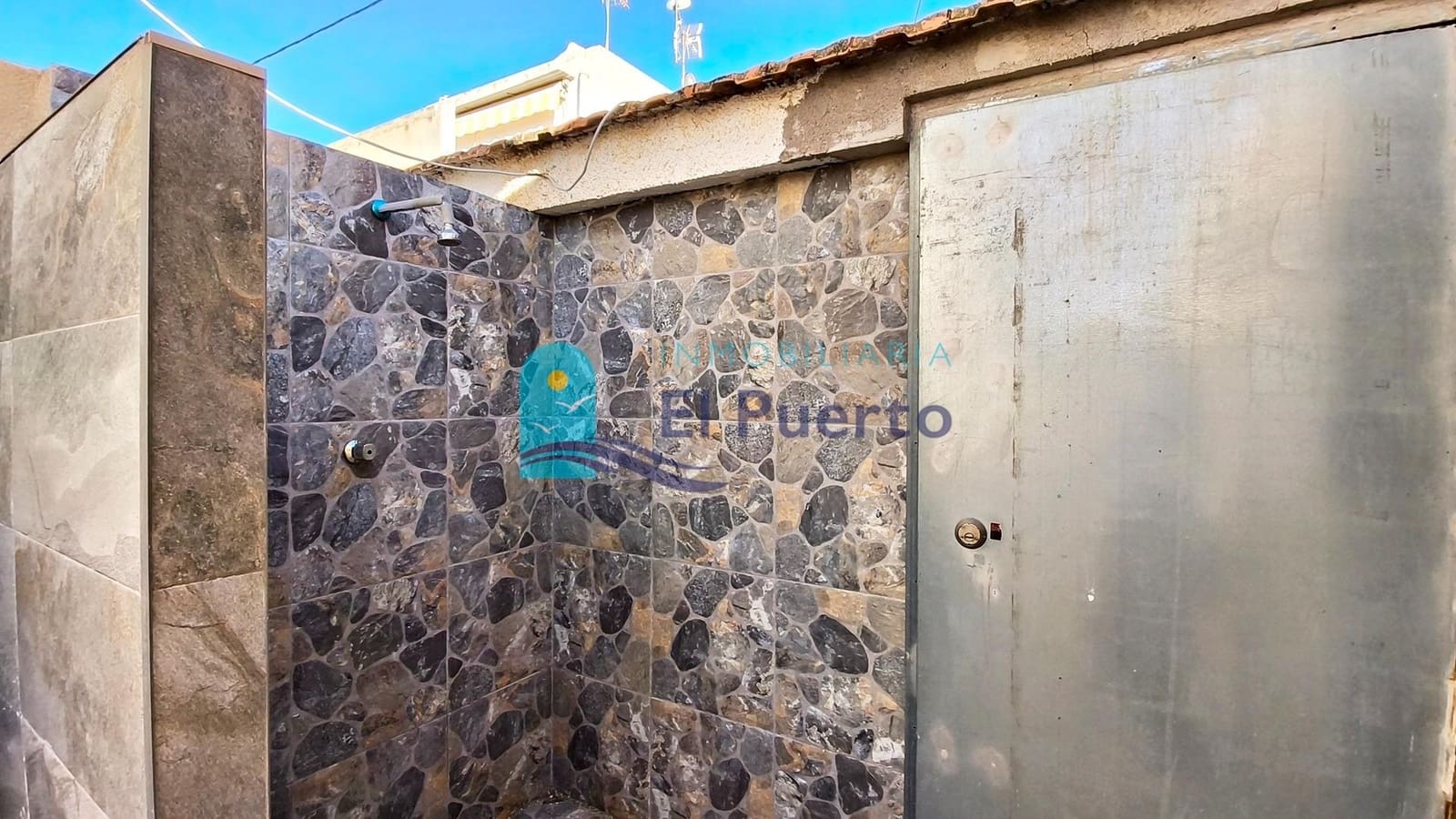 6 bedroom Flat for sale in Puerto de Mazarron - € 179,000 (Ref: 9619372)