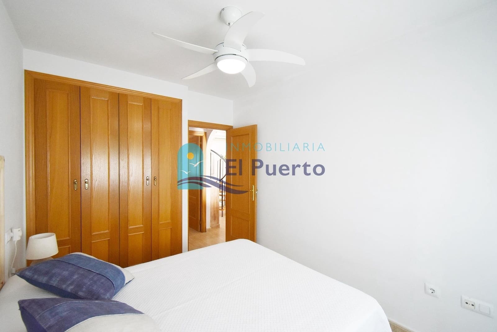 2 soverom Penthouse til salgs i Puerto de Mazarron med svømmebasseng - € 180 000 (Ref: 9637703)