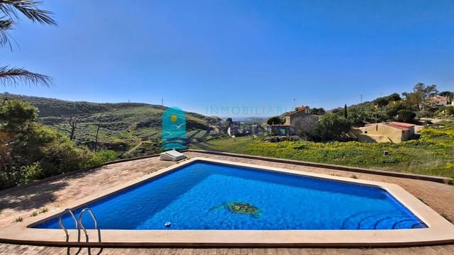 Chalet de 4 habitaciones en Puerto de Mazarron, Mazarrón en venta con piscina - 750.000 € (Ref: 9715002)