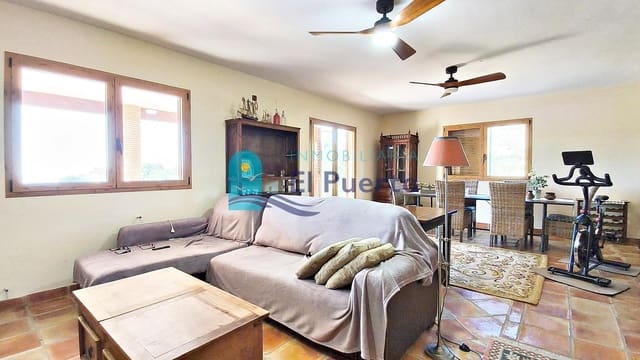 Chalet de 4 habitaciones en Puerto de Mazarron, Mazarrón en venta con piscina - 750.000 € (Ref: 9715002)