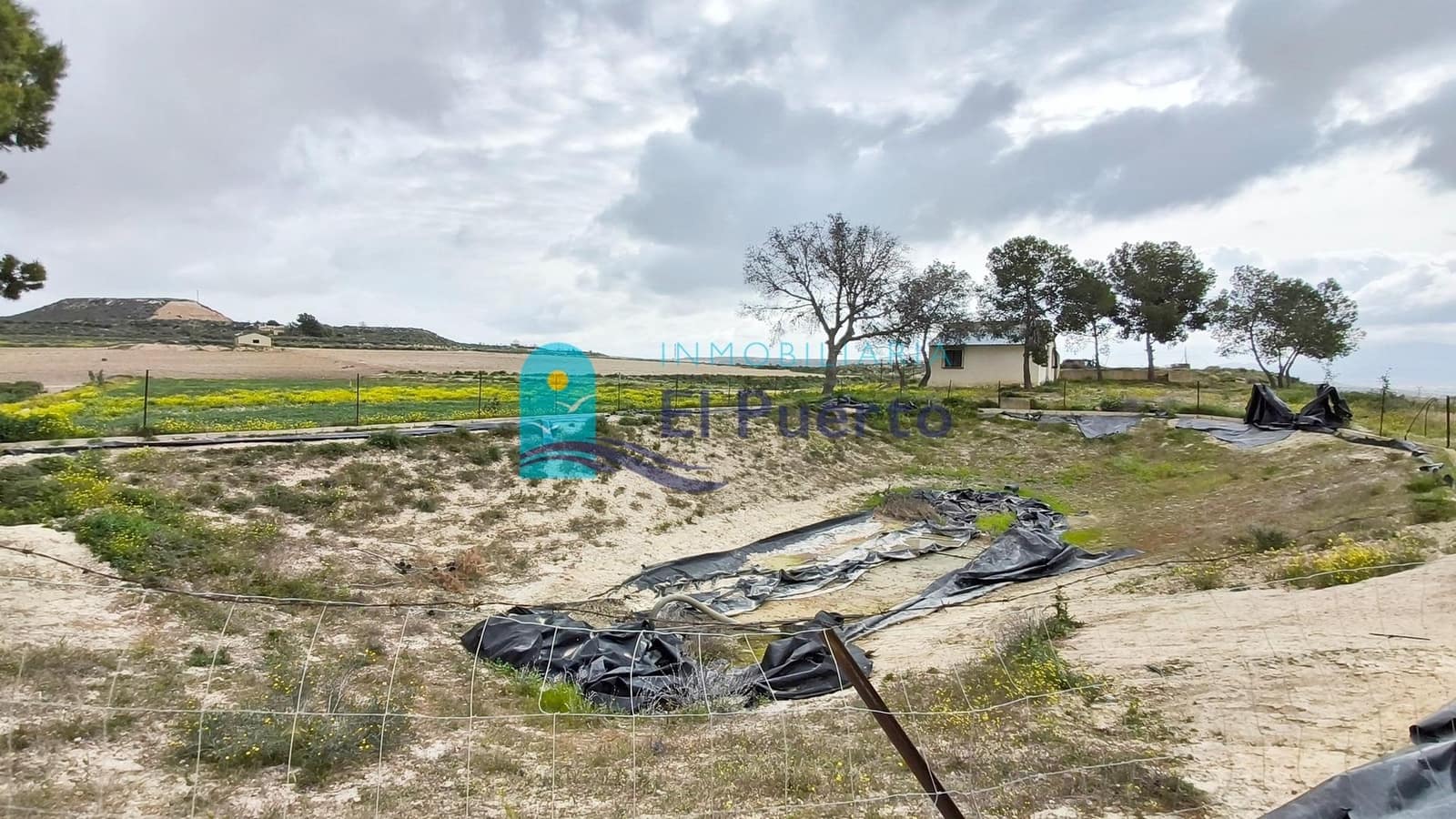 2 chambre Finca/Maison de Campagne à vendre à El Pareton avec piscine - 160 000 € (Ref: 9738656)