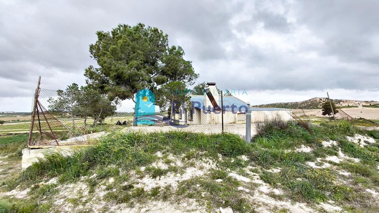 2 chambre Finca/Maison de Campagne à vendre à El Pareton avec piscine - 160 000 € (Ref: 9738656)